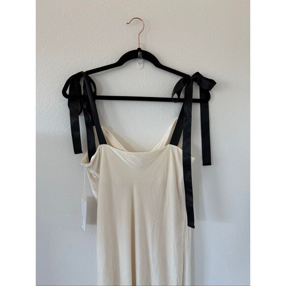 NWT Reformation Nya Velvet Dress Cream with Black Bows, size: L - Picture 9 of 10